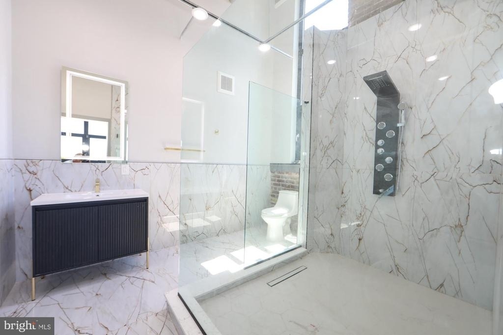 1810 E Venango Street - Photo 12