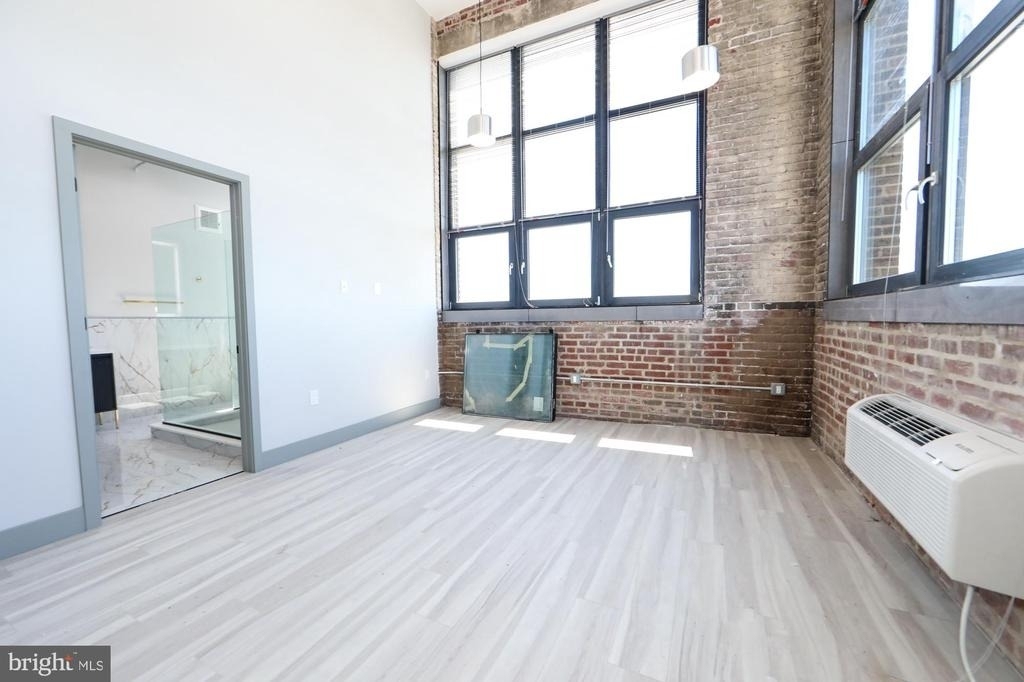 1810 E Venango Street - Photo 9