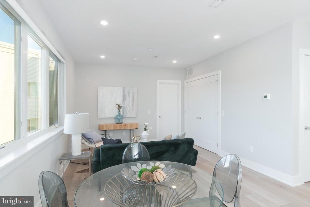 1513 Ridge Avenue - Photo 11