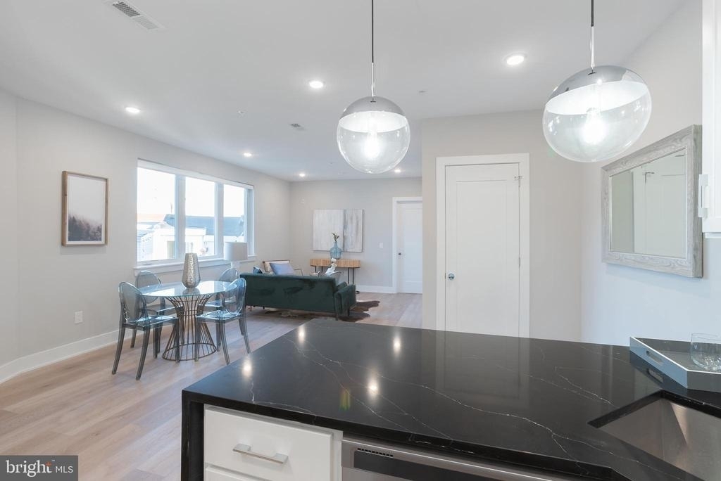 1513 Ridge Avenue - Photo 7