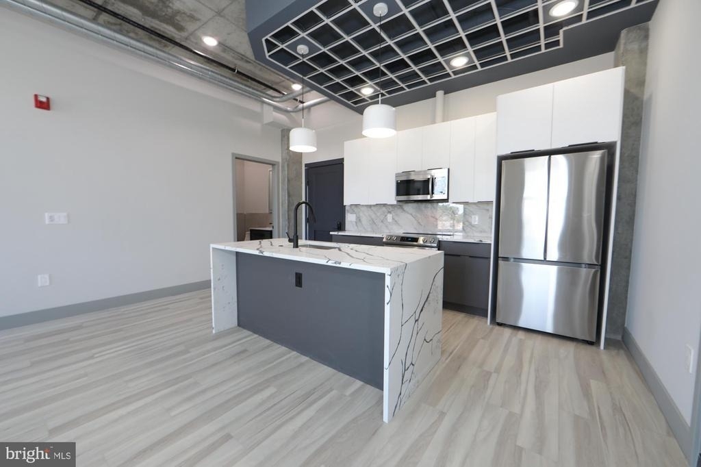 1810 E Venango Street - Photo 3