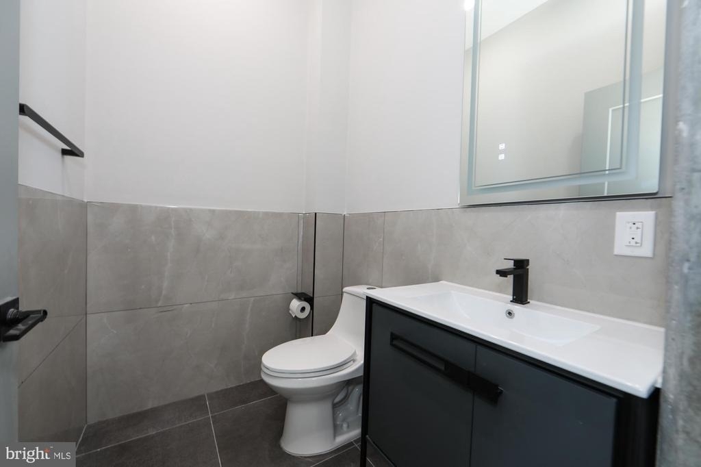 1810 E Venango Street - Photo 6