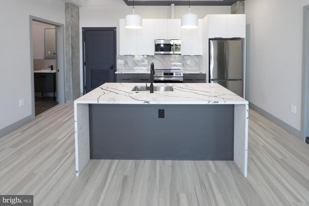 1810 E Venango Street - Photo 2