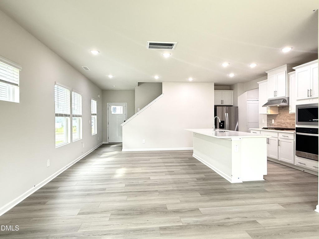 1008 Saint Lawrence Drive - Photo 4