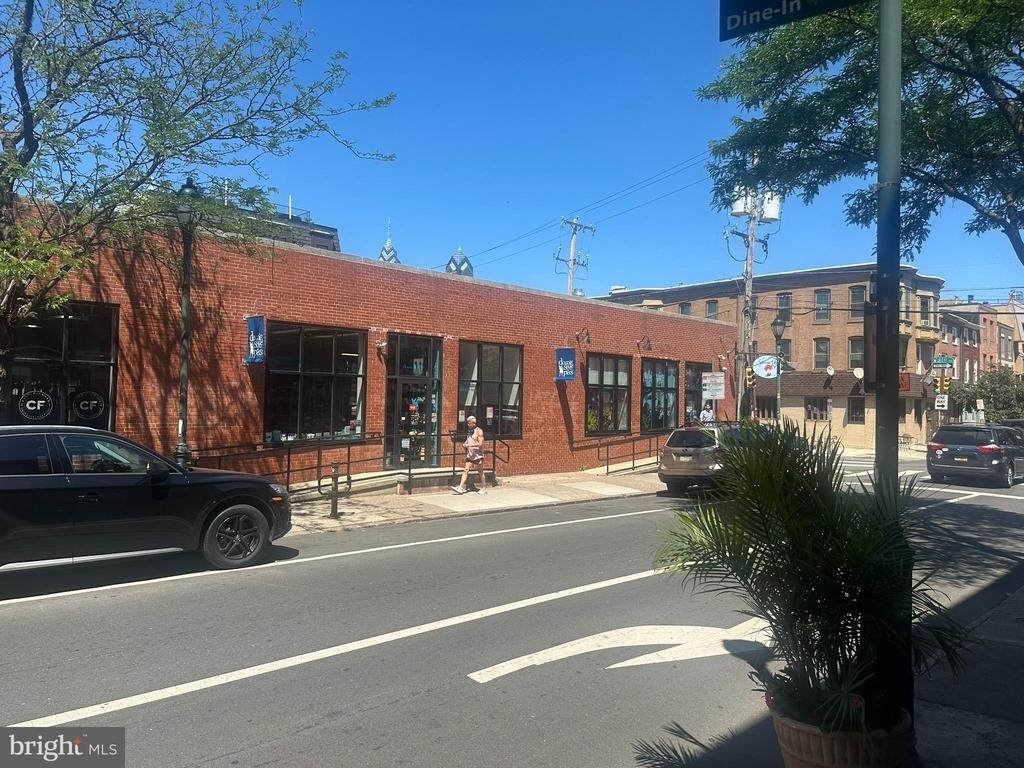 2110-12 South Street - Photo 23