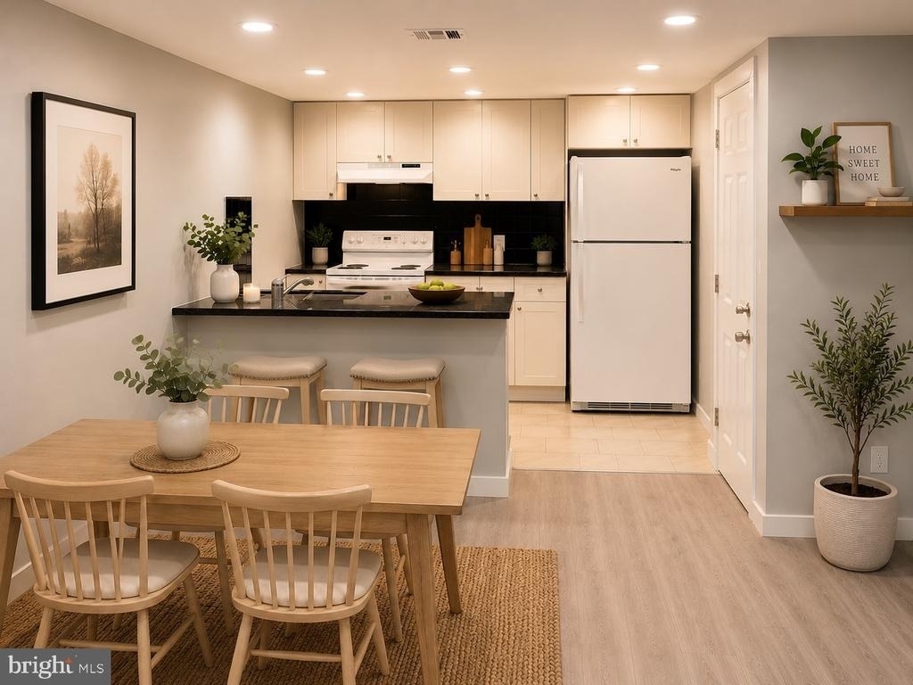 2110-12 South Street - Photo 4