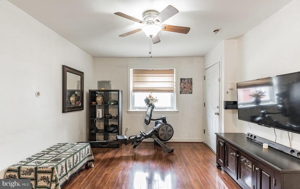 406 Pierce Street - Photo 1