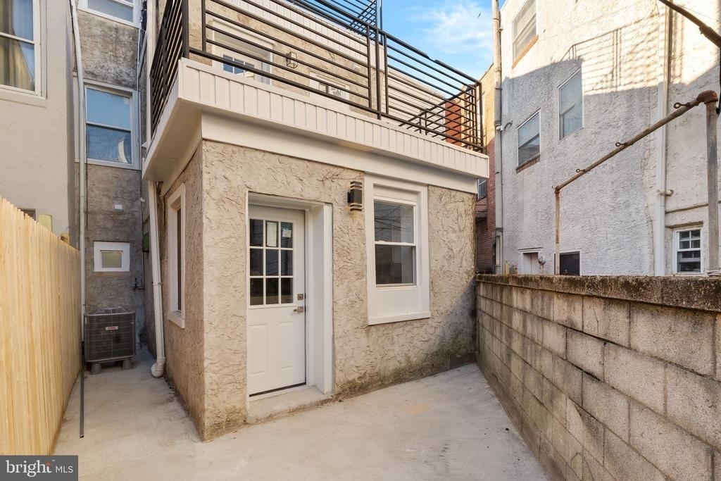 1203 Moore Street - Photo 31