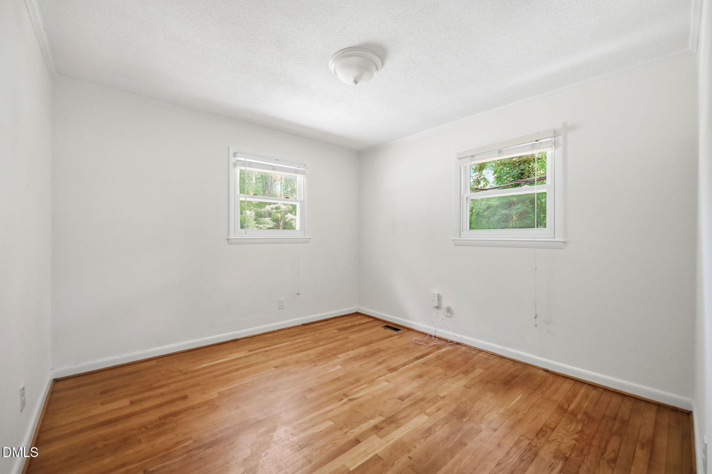 139 Windsor Circle - Photo 15