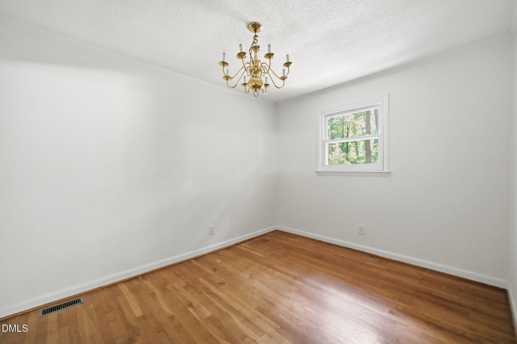 139 Windsor Circle - Photo 7