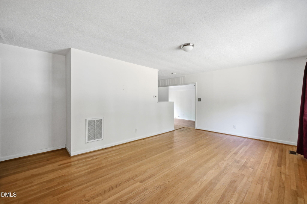 139 Windsor Circle - Photo 12
