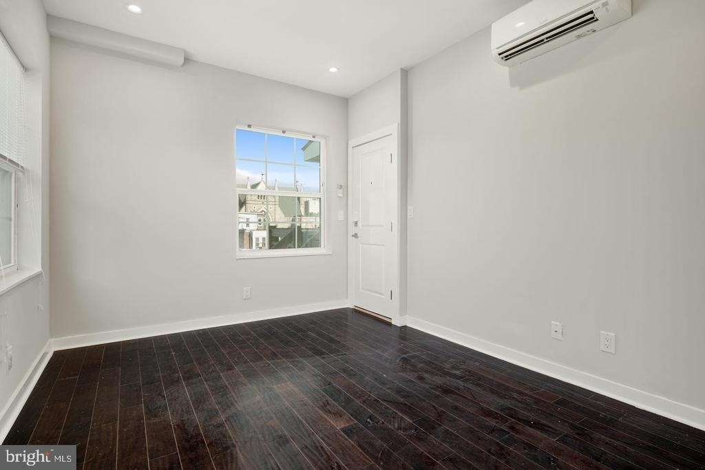 17 S 44th Street - Photo 3