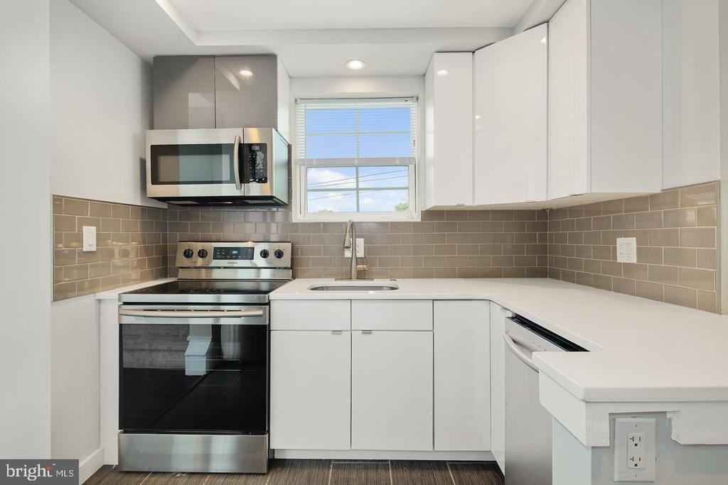 17 S 44th Street - Photo 1