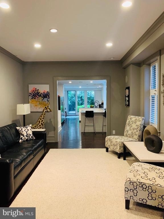 323 Pine Street - Photo 5