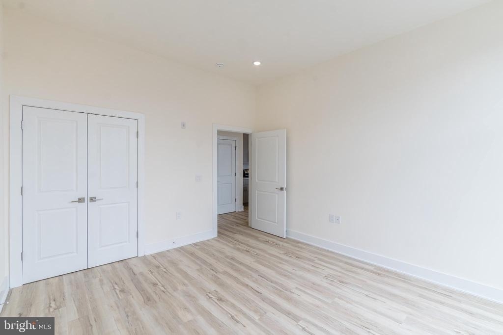 1129 Germantown Avenue - Photo 19