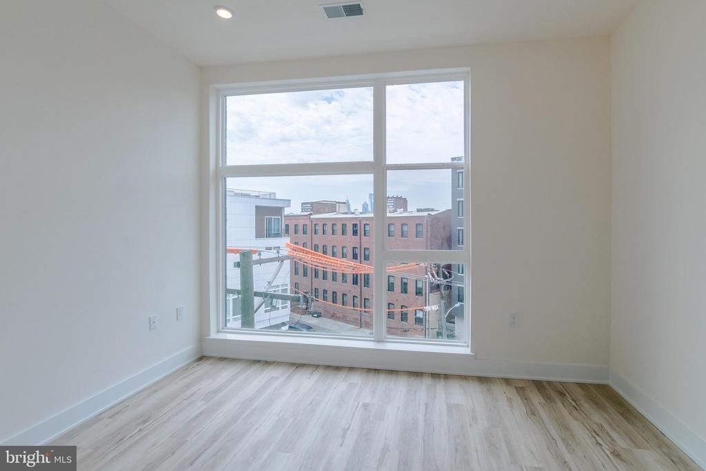 1129 Germantown Avenue - Photo 10