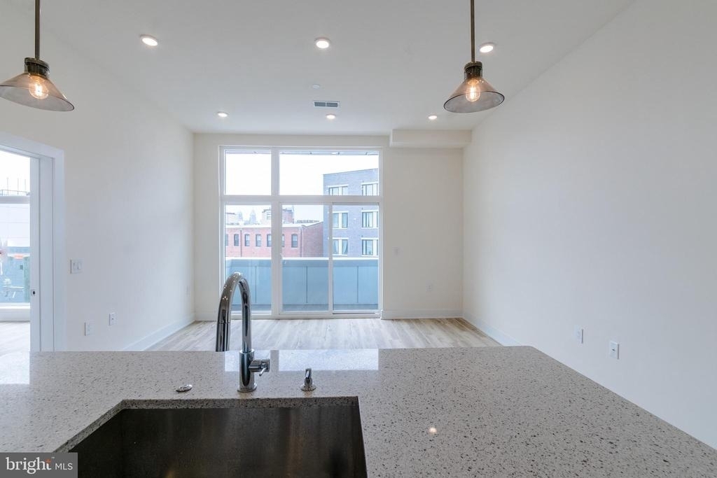 1129 Germantown Avenue - Photo 7