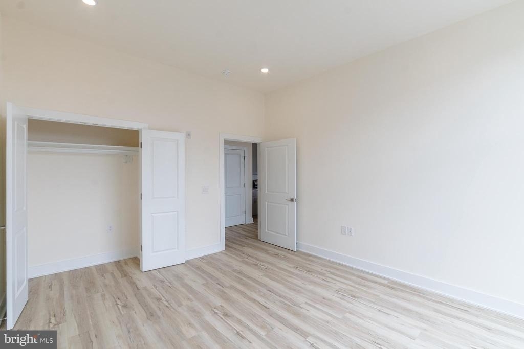 1129 Germantown Avenue - Photo 20