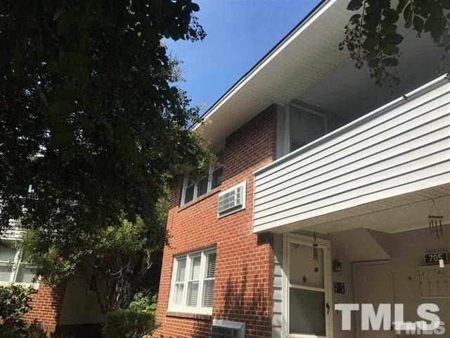 705 Daniels Street - Photo 0