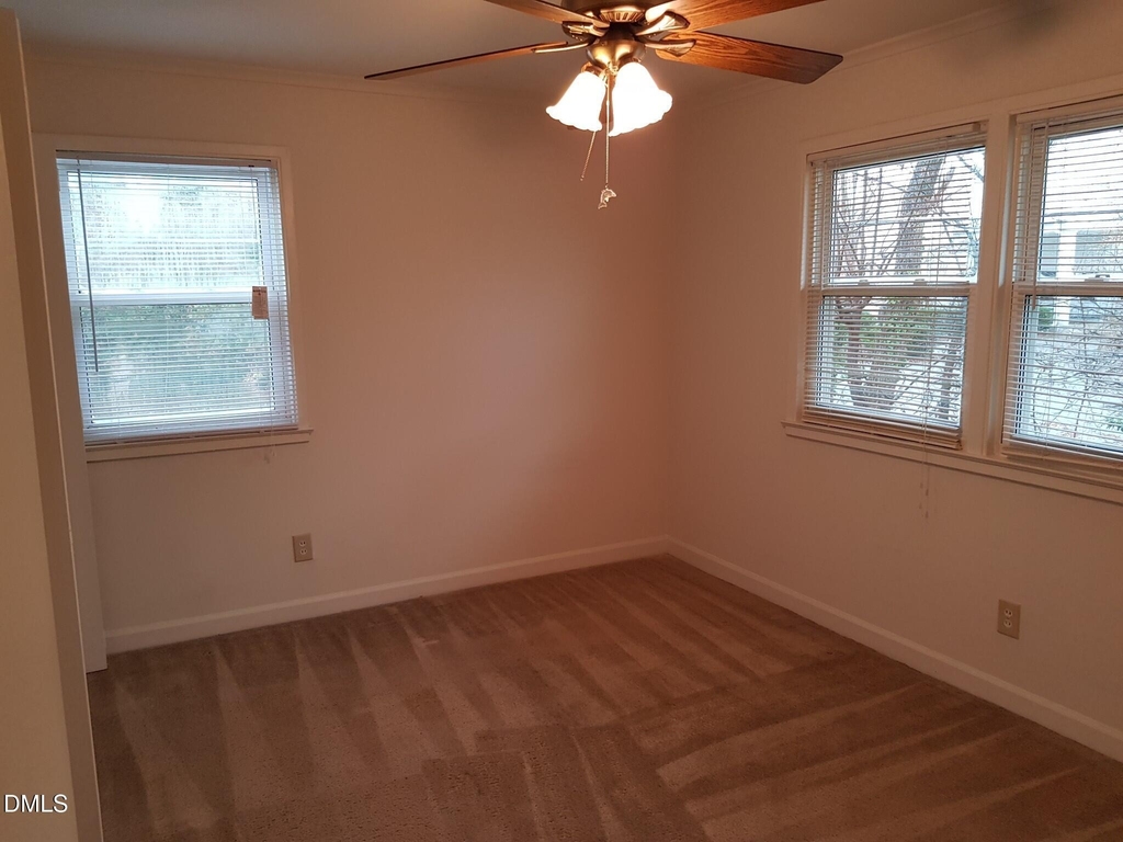 705 Daniels Street - Photo 2
