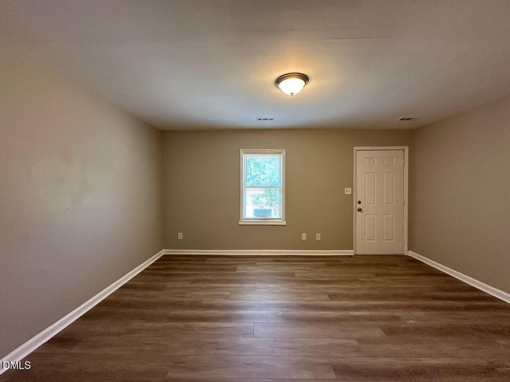 1113 Upchurch Street - Photo 4