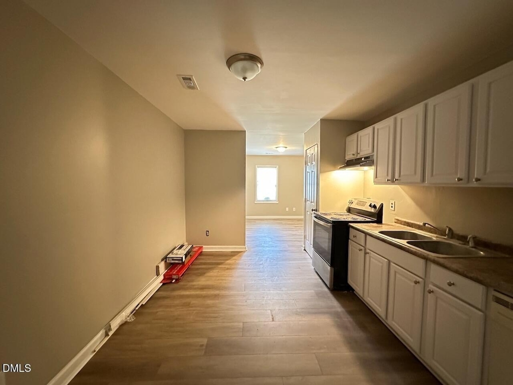 1113 Upchurch Street - Photo 3