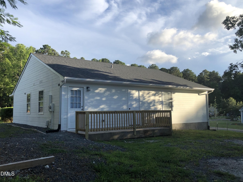 601 Larchwood Drive - Photo 16