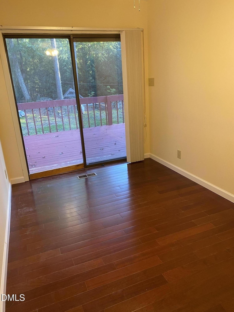 209 Hunter Hill Road - Photo 5