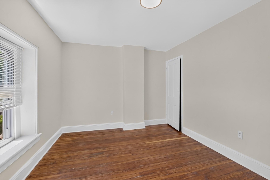 6347 Mccallum Street - Photo 12