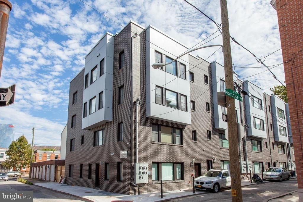 2553 Montrose Street - Photo 21