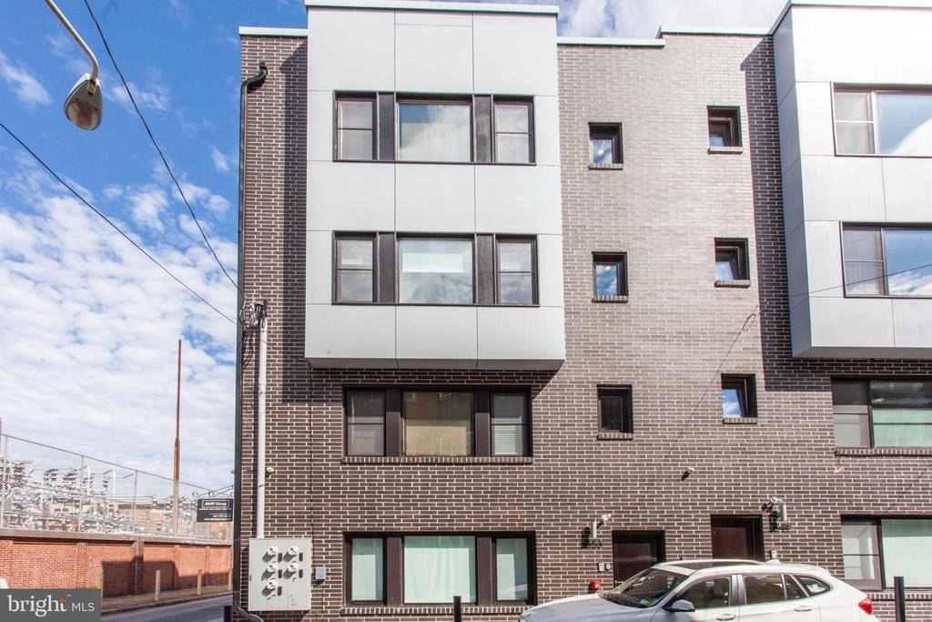 2553 Montrose Street - Photo 19