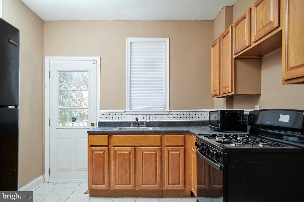 6123 Upland Street - Photo 0