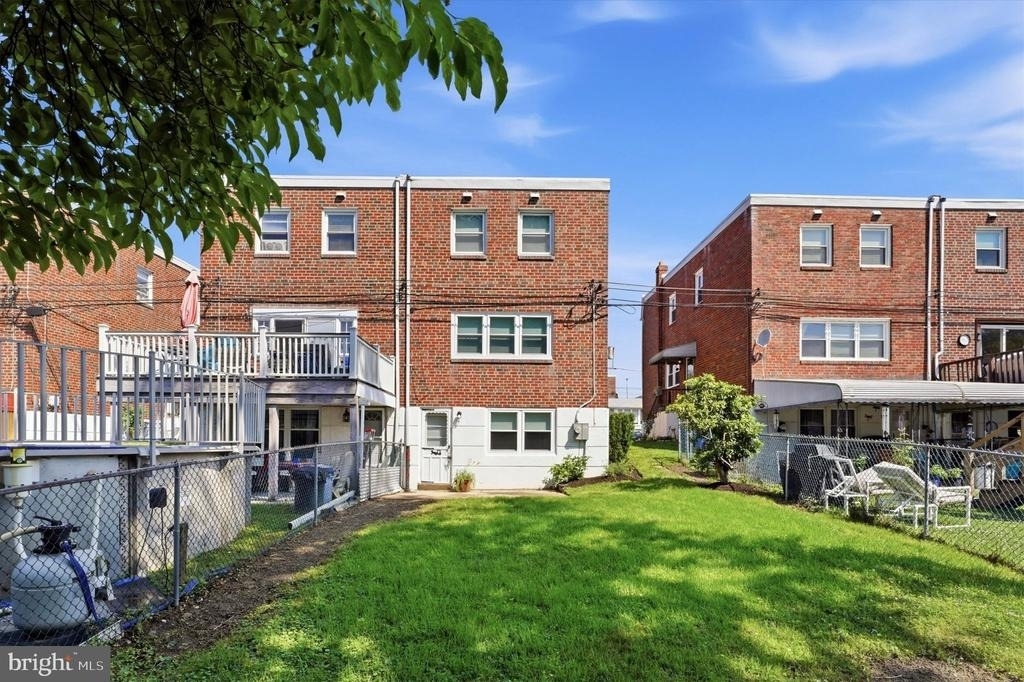 668 Renz Street - Photo 18