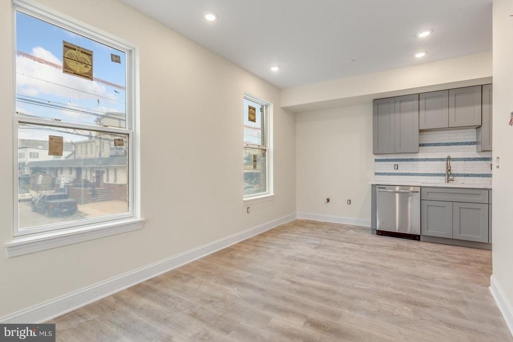 6601 Ridge Avenue - Photo 3