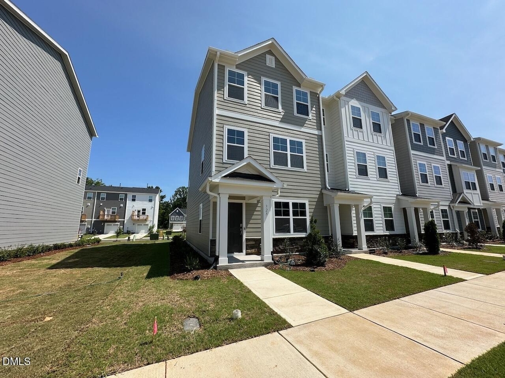328 Carolina Spgs Boulevard - Photo 1