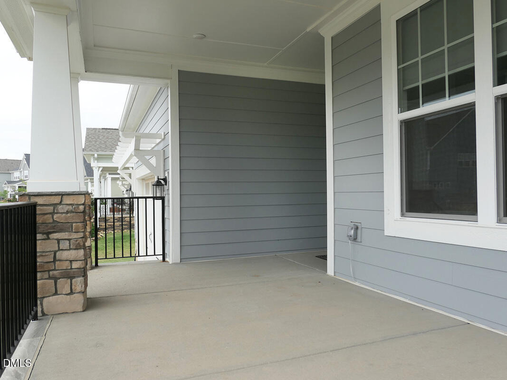 80 Two Creeks Loop - Photo 2