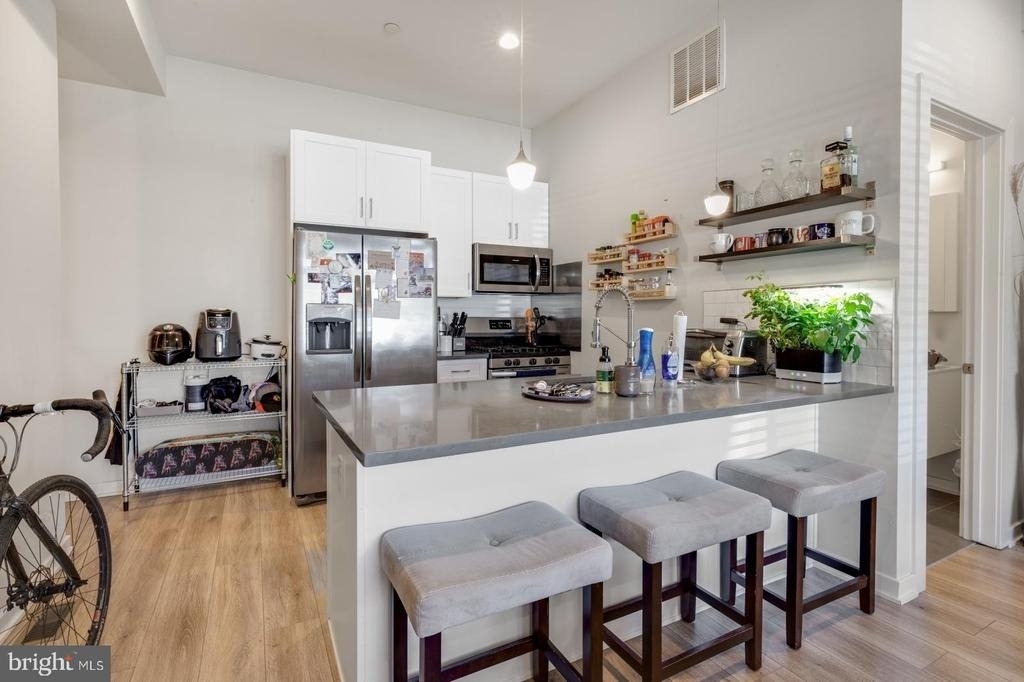 385 Martin Street - Photo 5
