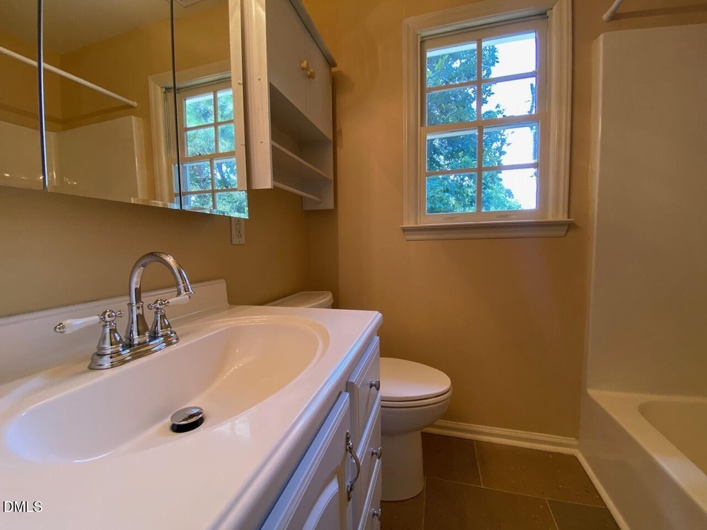 1704 Kingston Heath Way - Photo 14
