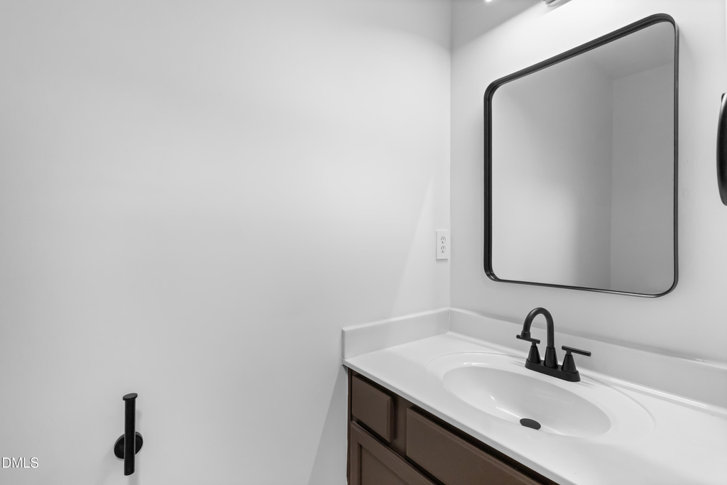 6649 Speight Circle - Photo 18
