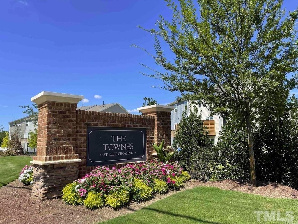 1021 Commack Drive - Photo 40