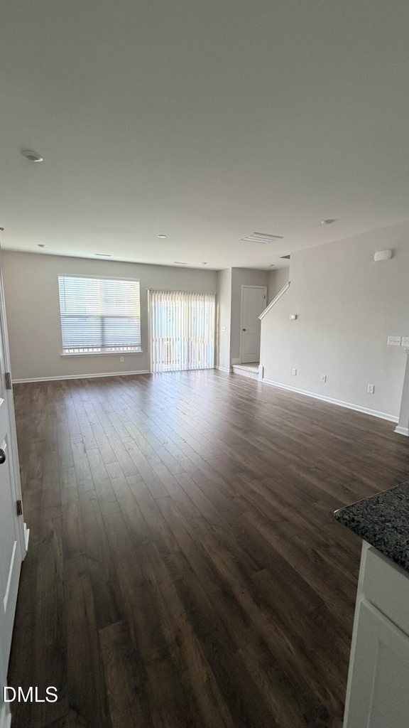 1021 Commack Drive - Photo 4