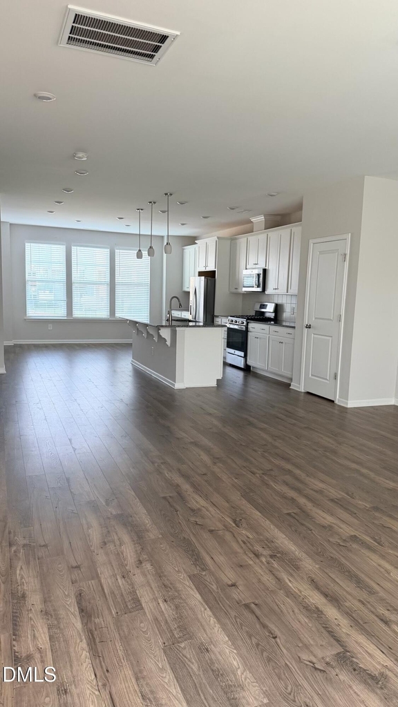 1021 Commack Drive - Photo 3