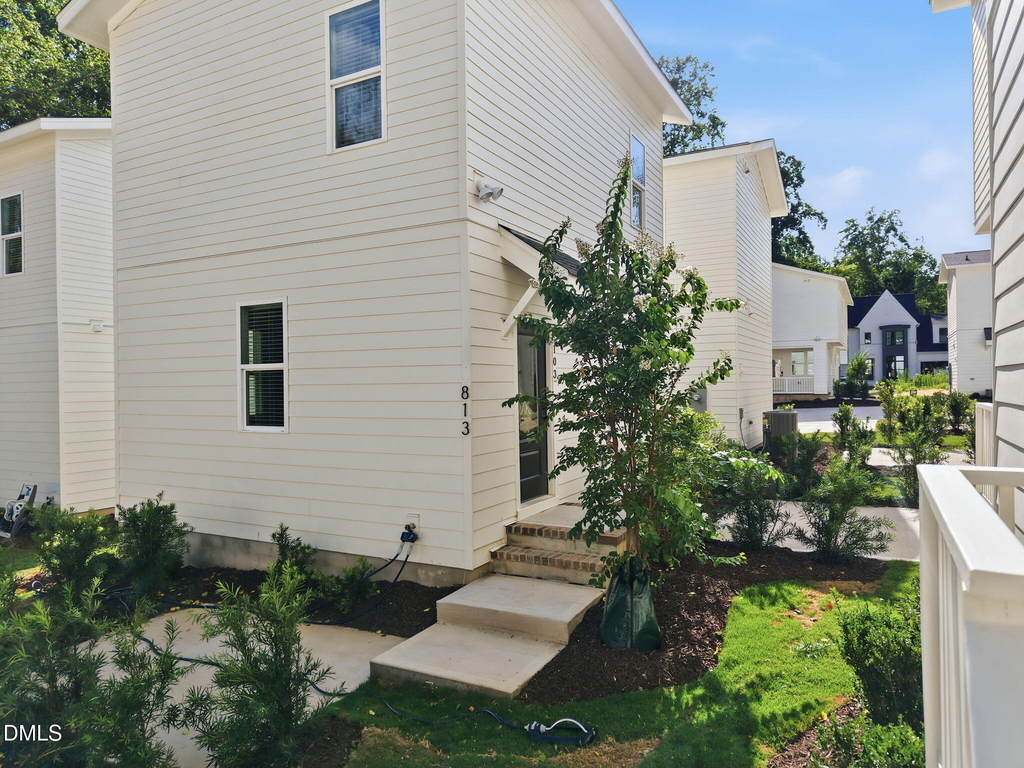 2819 Wilcox Place - Photo 12