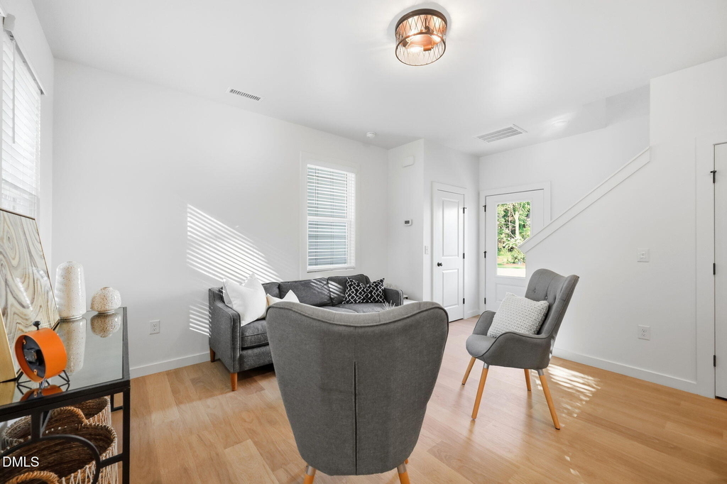 2819 Wilcox Place - Photo 14