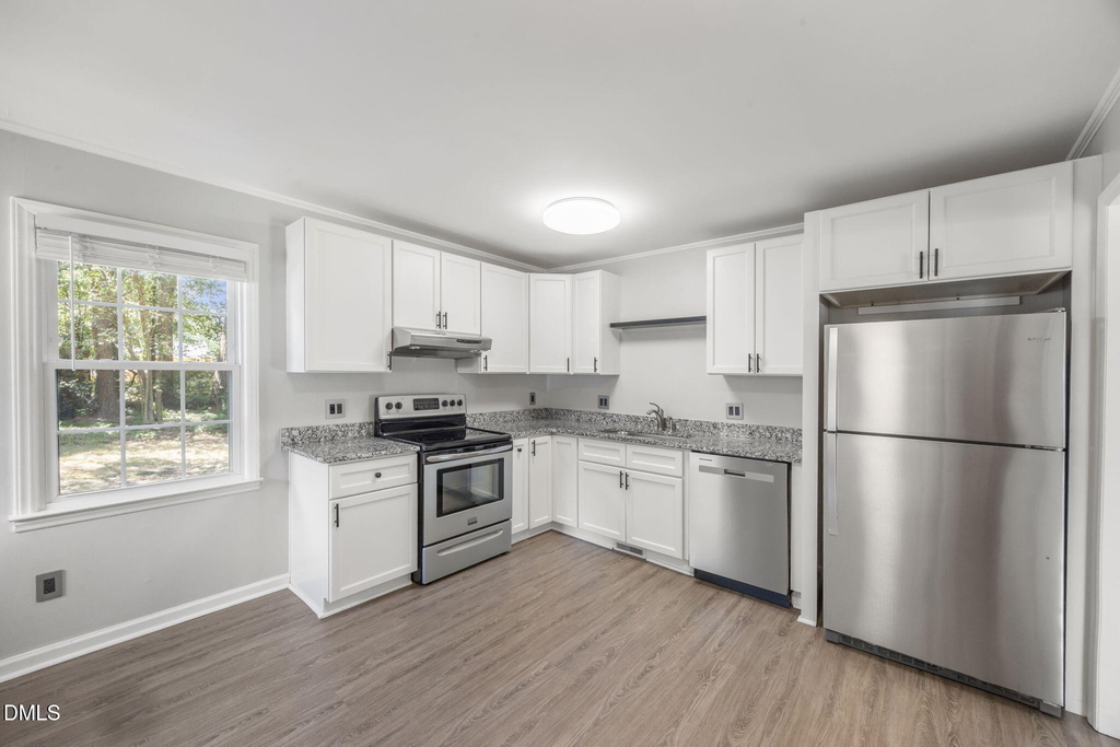 427 W Park Street - Photo 3