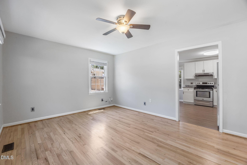 427 W Park Street - Photo 9