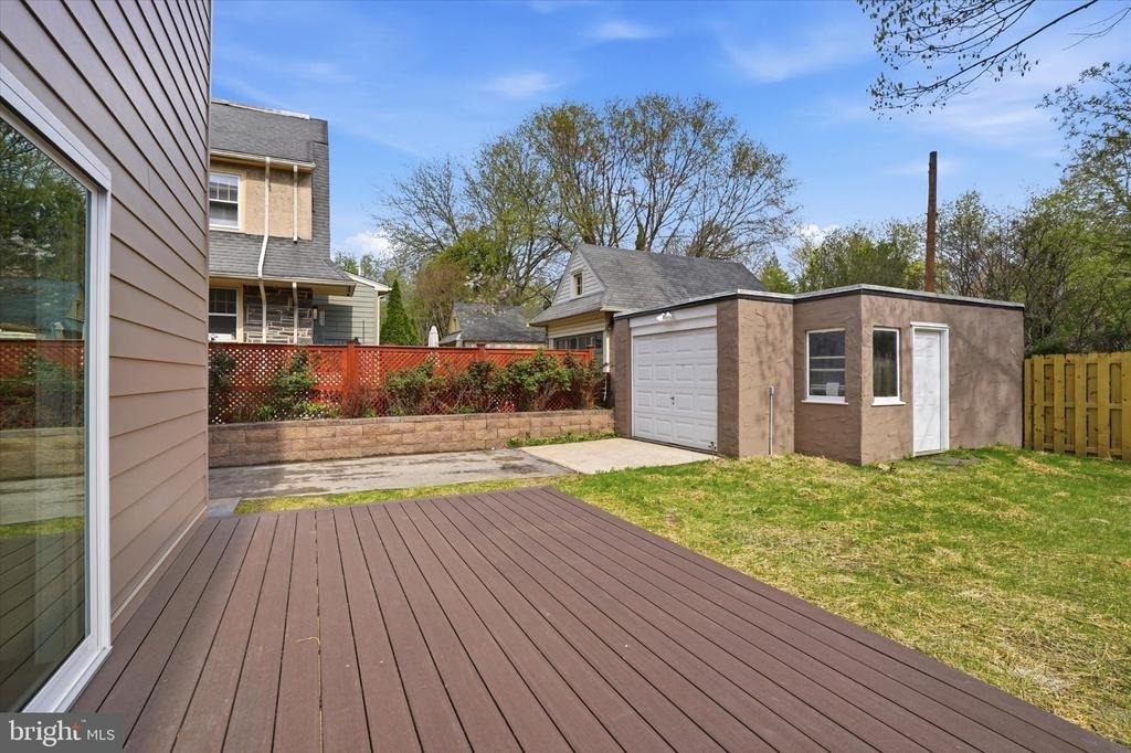 425 Grove Place - Photo 5
