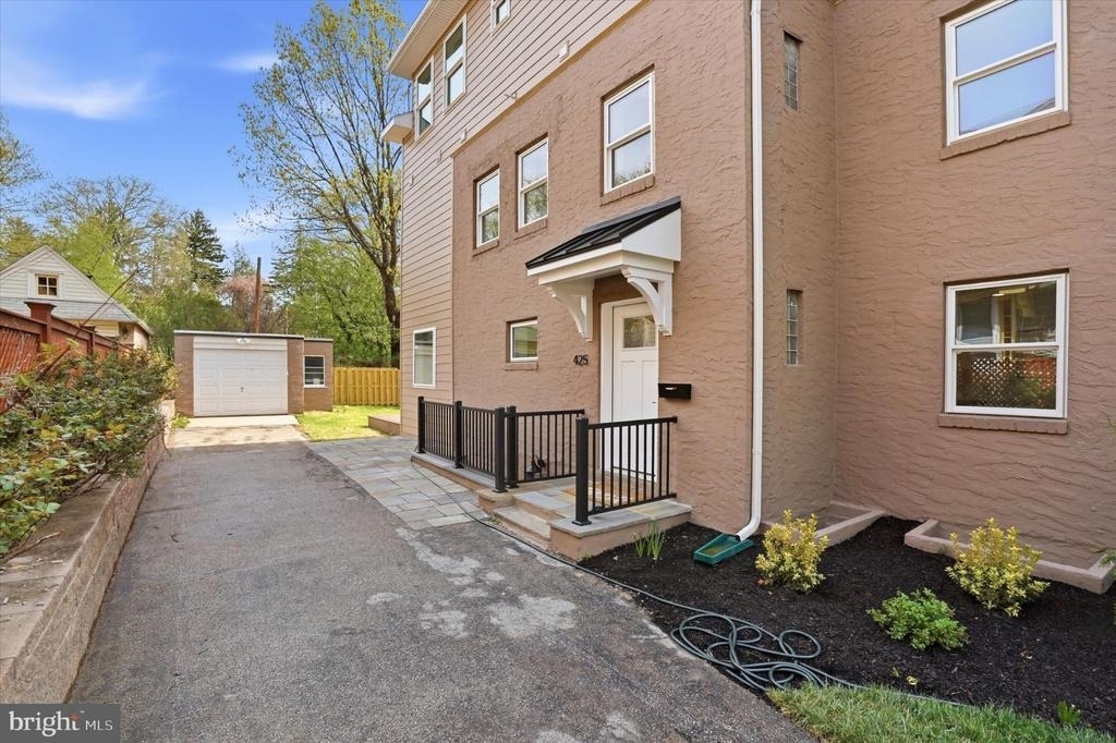 425 Grove Place - Photo 1