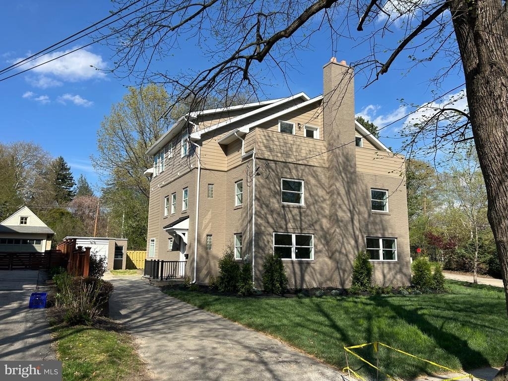 425 Grove Place - Photo 34