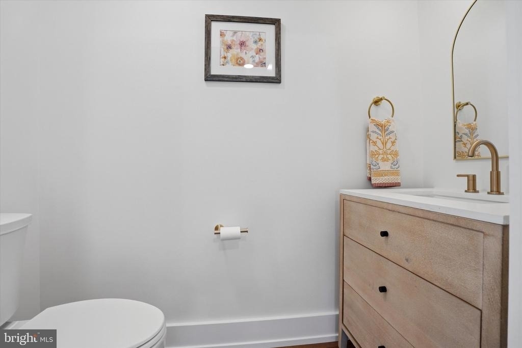 425 Grove Place - Photo 19